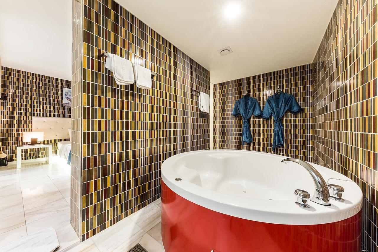 Cheonho Hotel The Blue Seoul Bagian luar foto