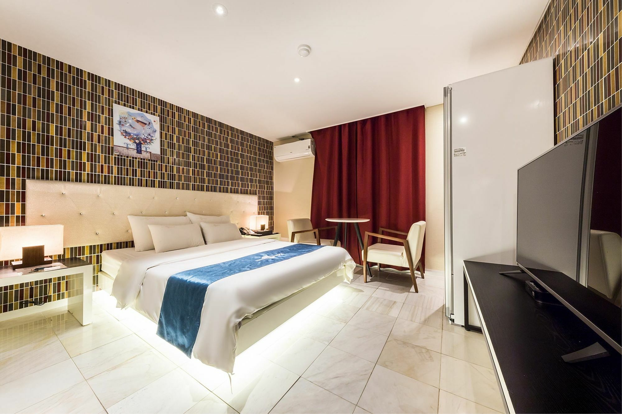 Cheonho Hotel The Blue Seoul Bagian luar foto
