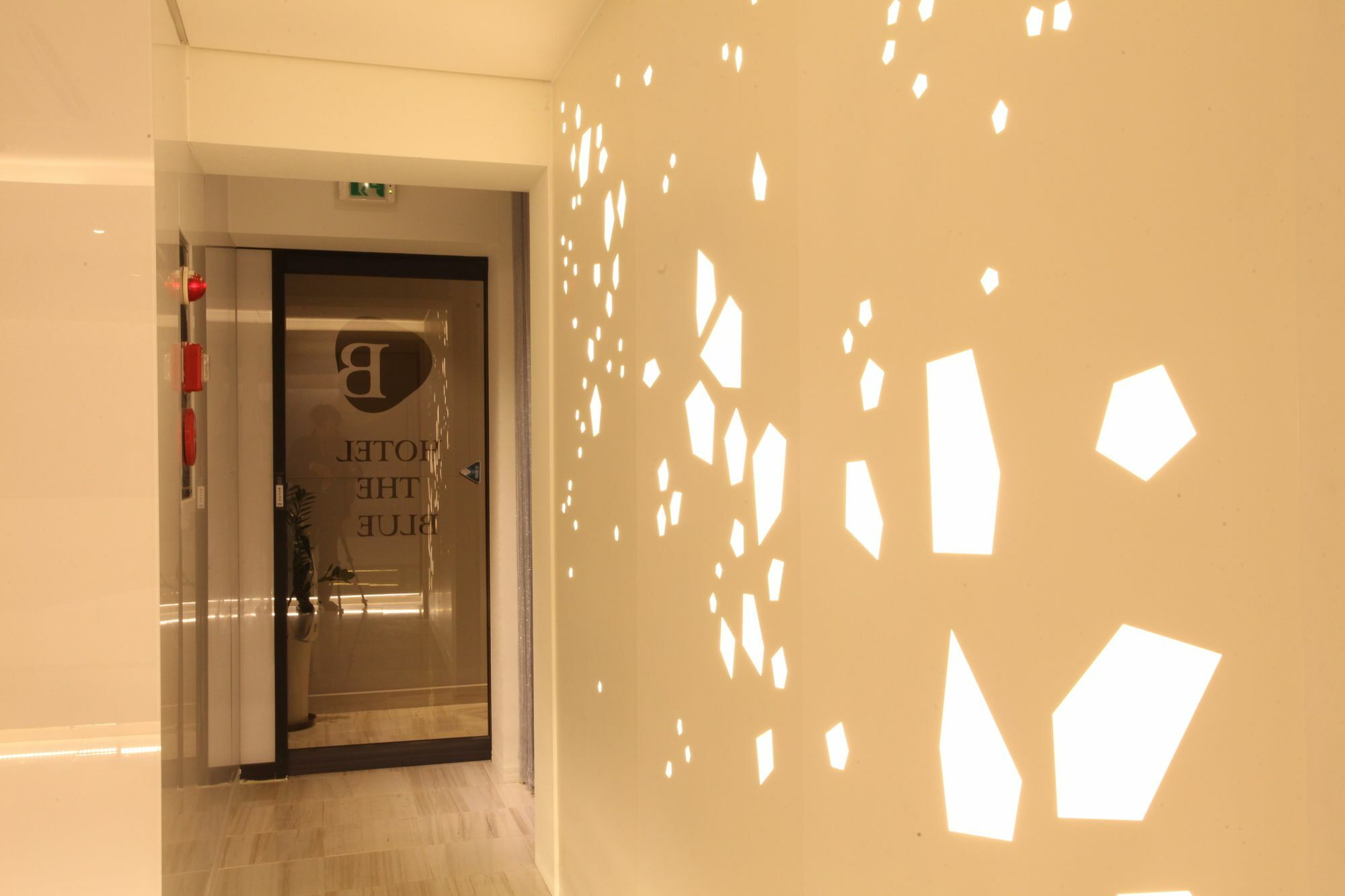 Cheonho Hotel The Blue Seoul Bagian luar foto