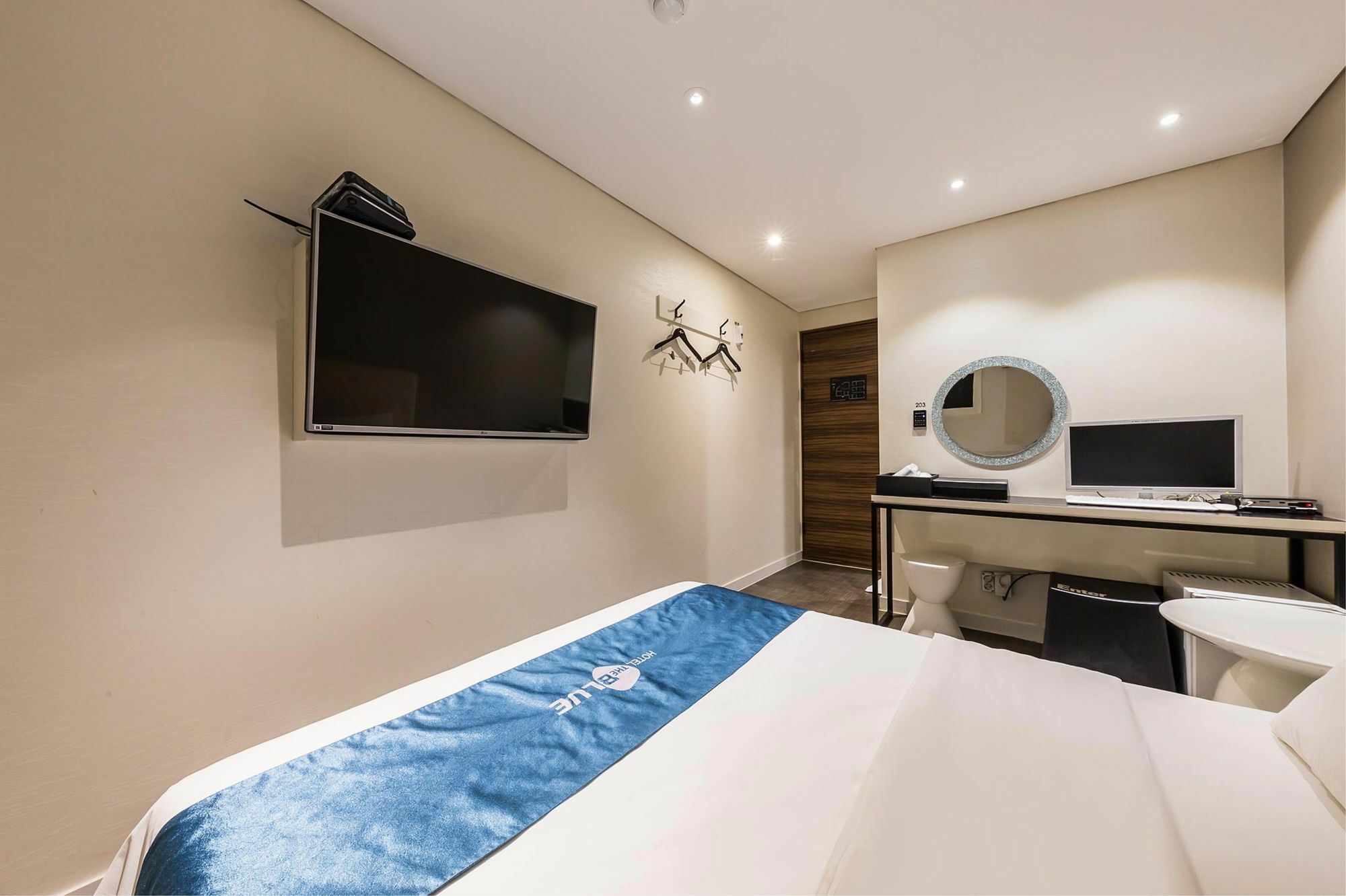 Cheonho Hotel The Blue Seoul Bagian luar foto