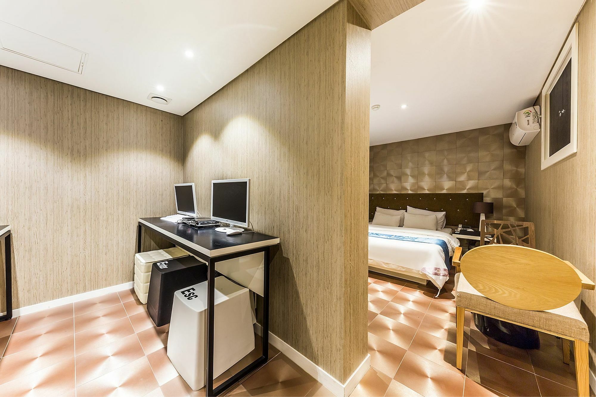 Cheonho Hotel The Blue Seoul Bagian luar foto